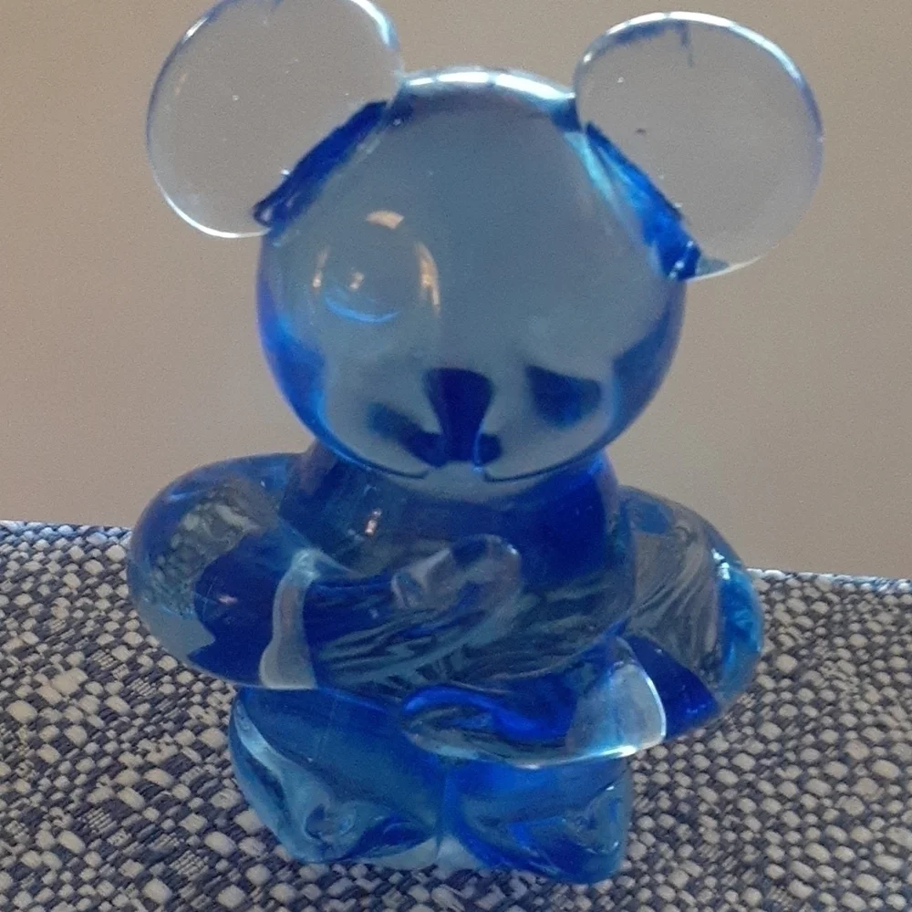 US Commemorative Fine Art Gallery Blue Koala Bear Figurine. 3.5" by 2.5". - Picture 2 of 8